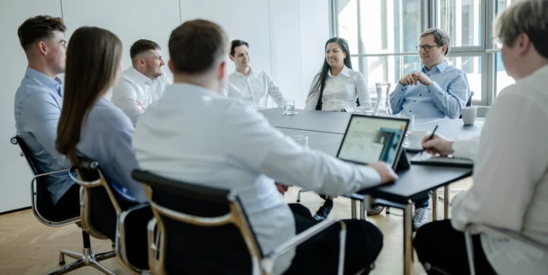 Symbolbild Thomas Breit und Team